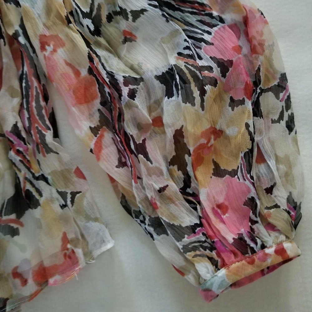 Elizabeth & James Marylin Cold Shoulder Silk Floral Top Size M Medium - Picture 7 of 11